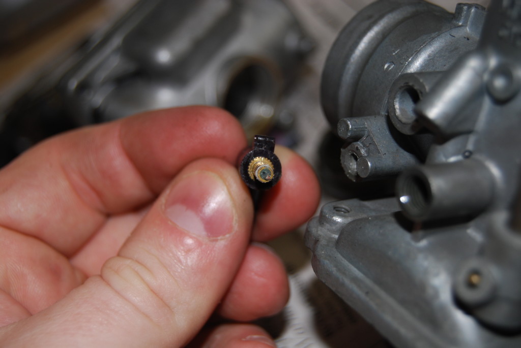 Plugged oil-pump nozzle on carbs